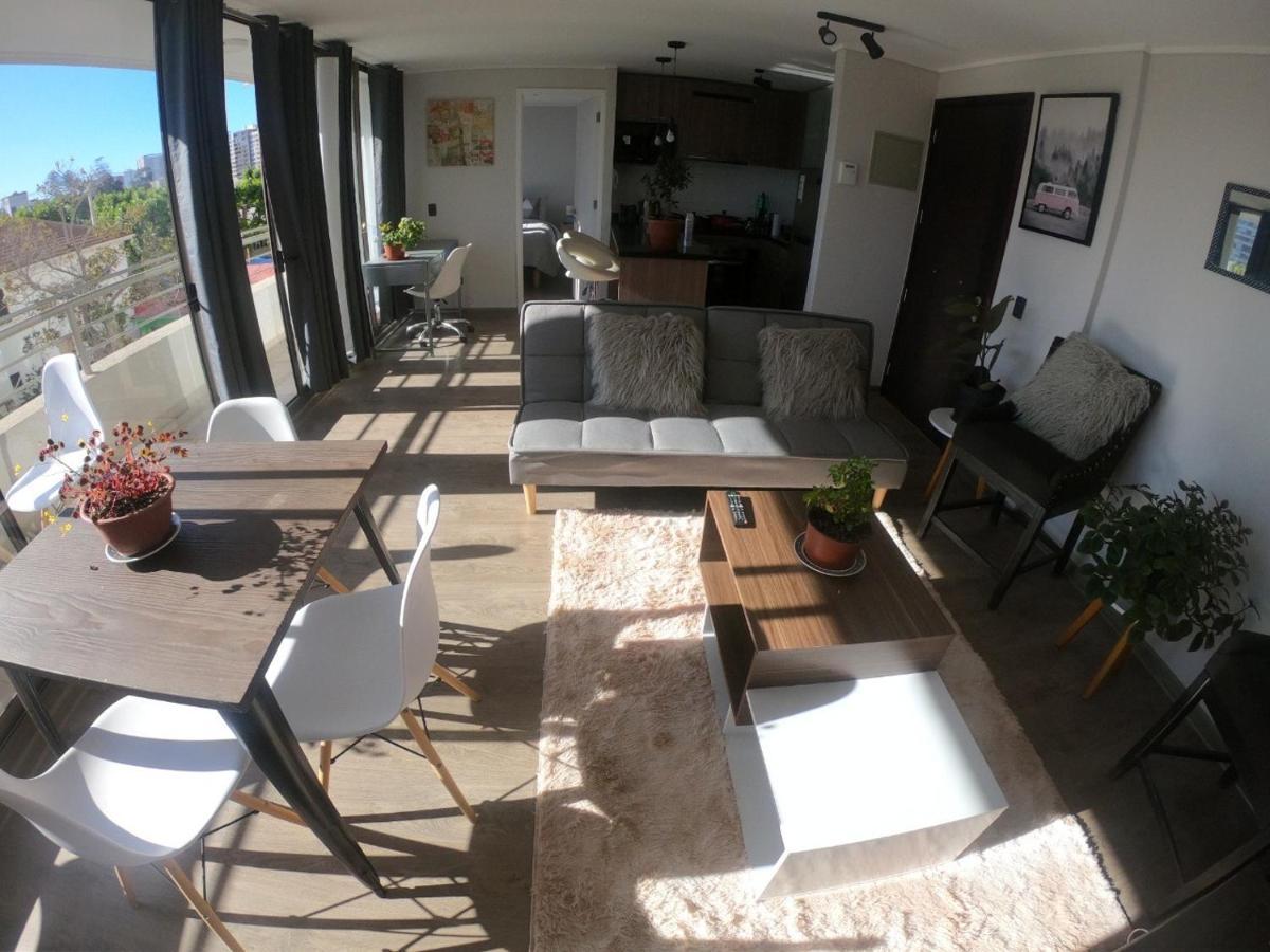 Apartamento Departamento Vina Del Mar, Sector Sporting, Residencial. Caminable A Diversos Puntos De Interes De La Ciudad.